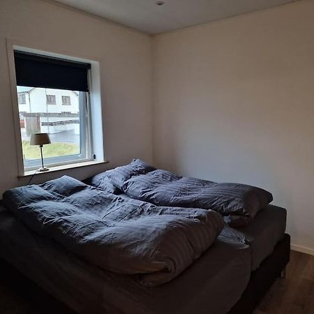 OyndarfjordurNew Flat With Hot Tub - No1アパートメント エクステリア 写真