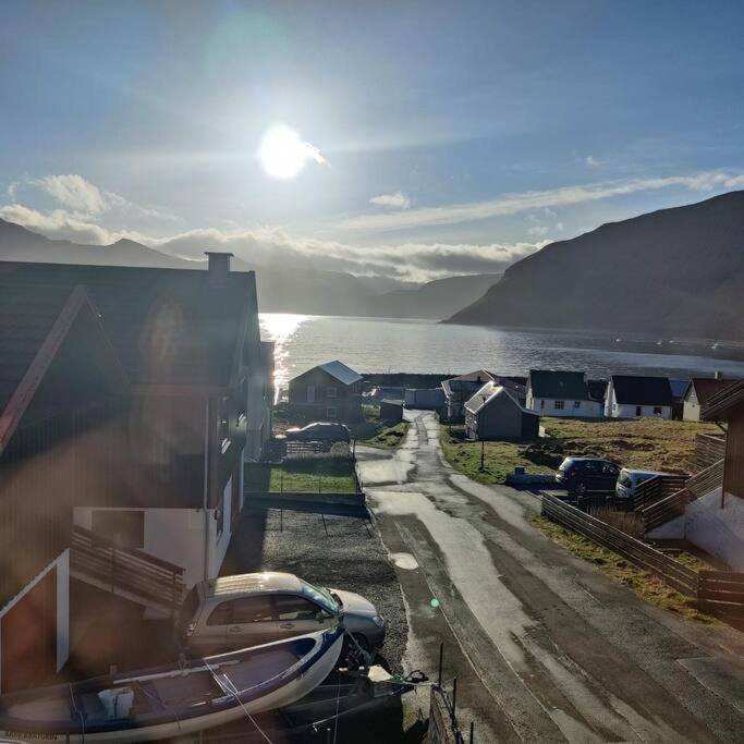 OyndarfjordurNew Flat With Hot Tub - No1アパートメント エクステリア 写真